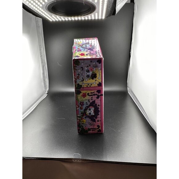 Zombaes Forever Wild Vibes Abandoned Customizable Pet Shop Doll Playset NEW-1 - Picture 5 of 6